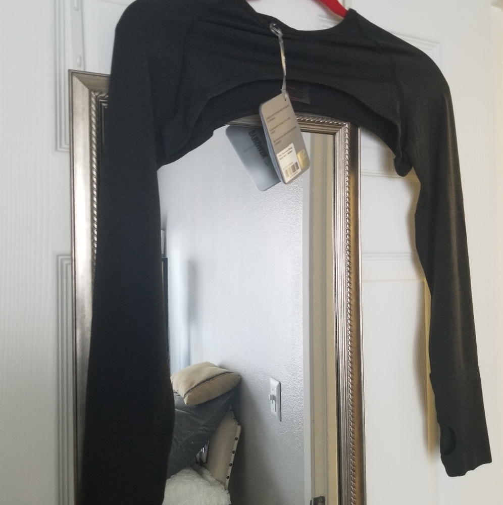 Gymshark shrug with thumb holes